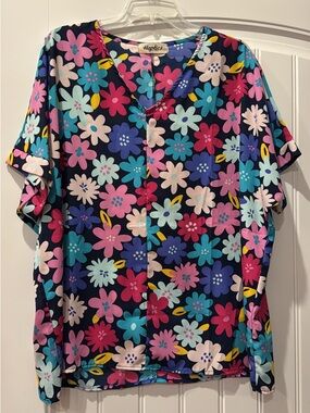 Haptics floral short sleeve blouse size L